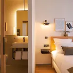 Tinah Paris, Aboukir