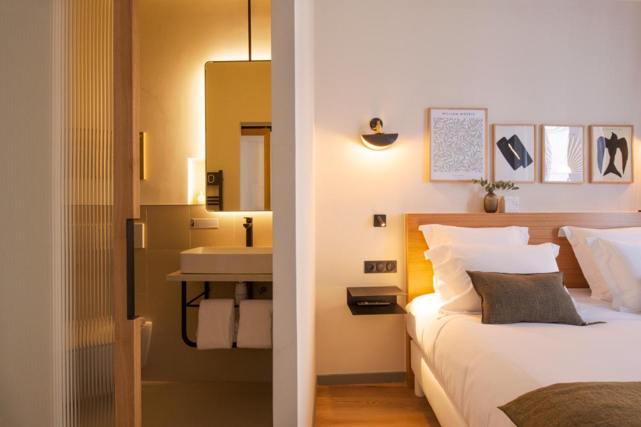 Tinah Paris, Aboukir Hotel *